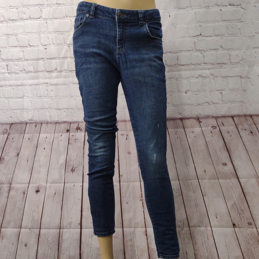 Cat & Jack Size 16 Dark Blue Skinny Jeans with Tapered Fit and Smooth Texture